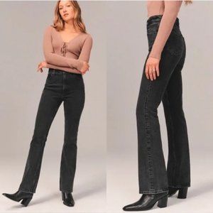 Abercrombie & Fitch Curve Love The 70s Vintage Flare Ultra High Rise Jean Short